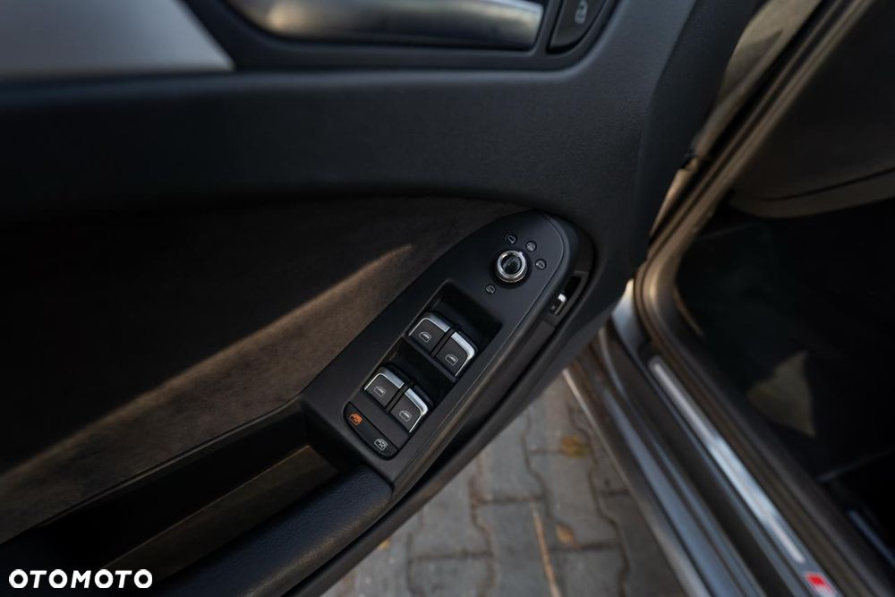 Audi A4 Avant 2.0 TDI Quattro Sport S tronic - 33