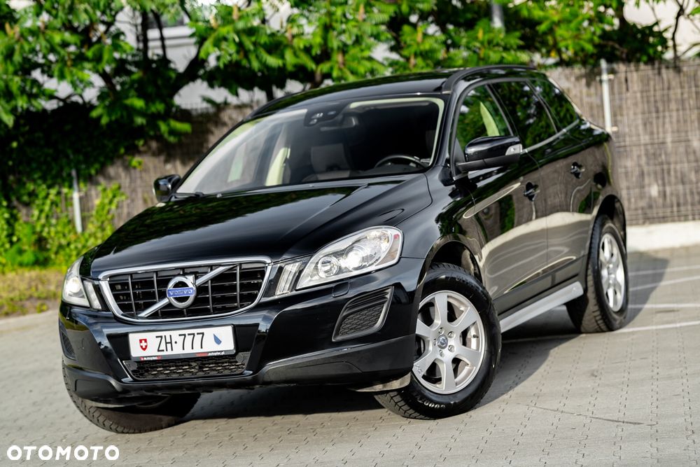 Volvo XC 60 D5 AWD Momentum - 2