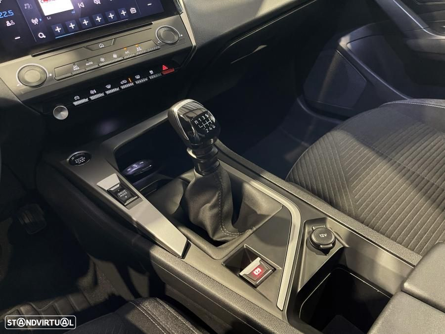 Peugeot 308 1.2 PureTech Active Pack - 12