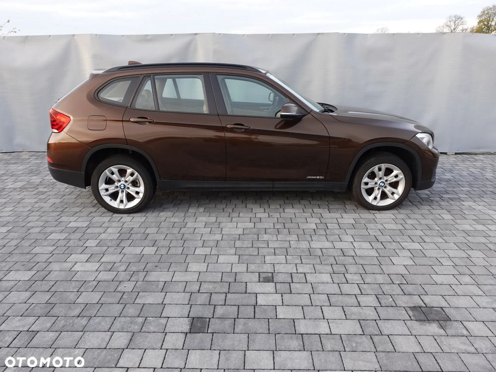 BMW X1 xDrive20i - 1