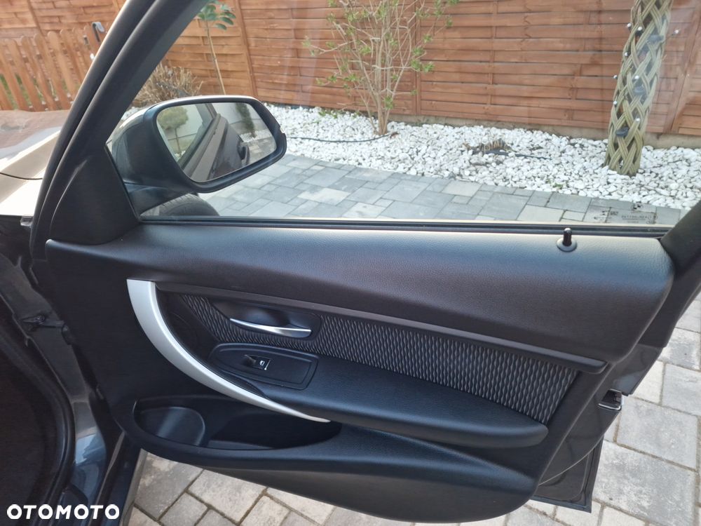 BMW Seria 3 316d Advantage - 17