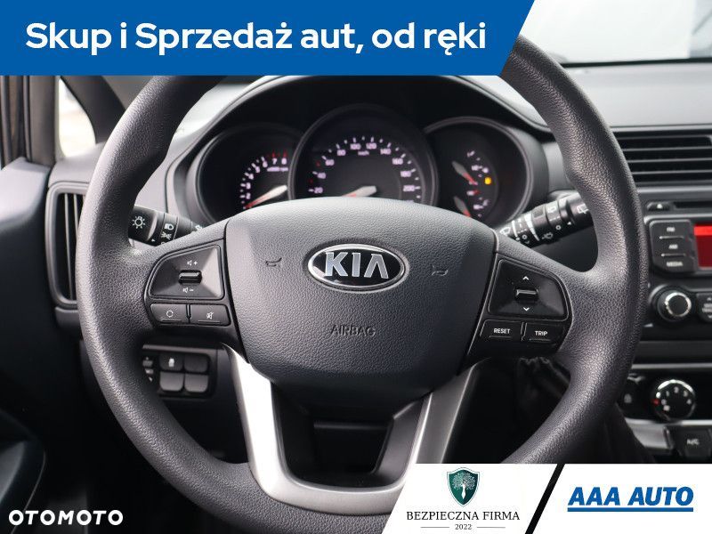 Kia Rio - 15