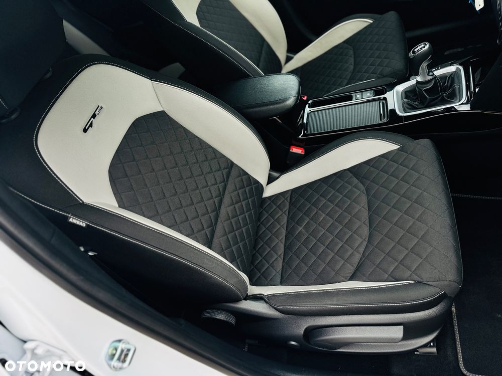 Kia ProCeed 1.5 T-GDI GT Line - 19