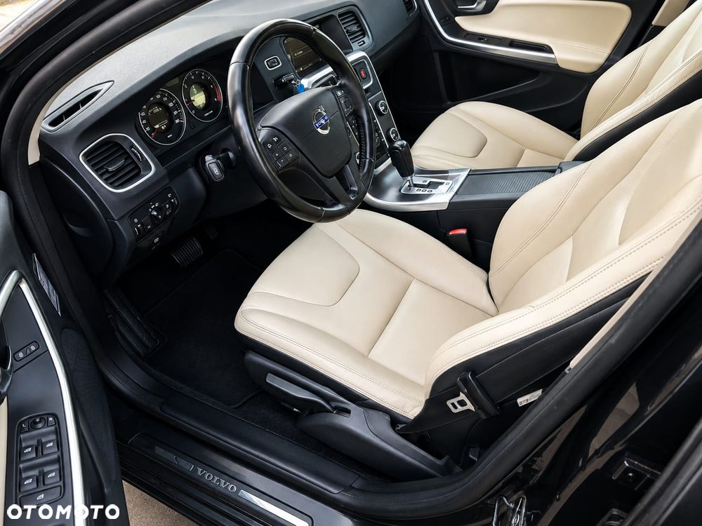 Volvo S60 D3 Geartronic Summum - 8