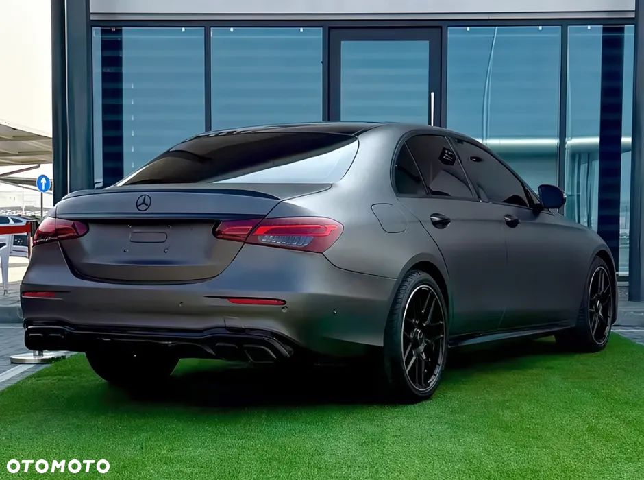 Mercedes-Benz Klasa E 300 9G-TRONIC AMG Line - 4
