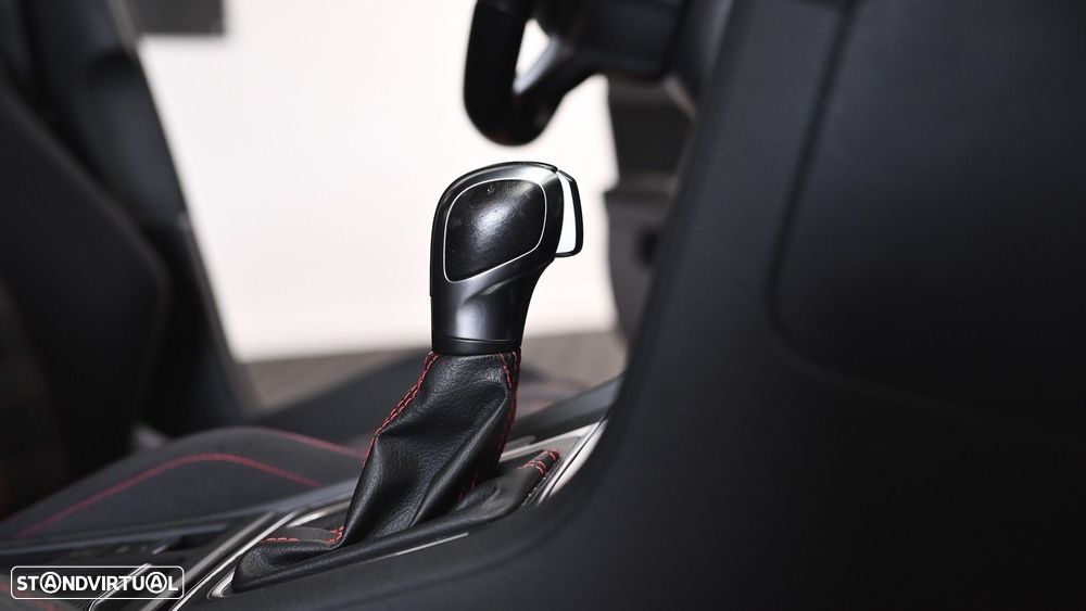 VW Golf 2.0 TSI GTI DSG Performance - 49