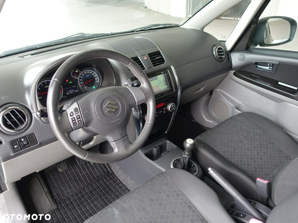 Suzuki SX4 1.6 VVT 4x4 Style - 13