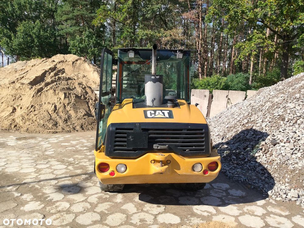 Caterpillar 906H - 4