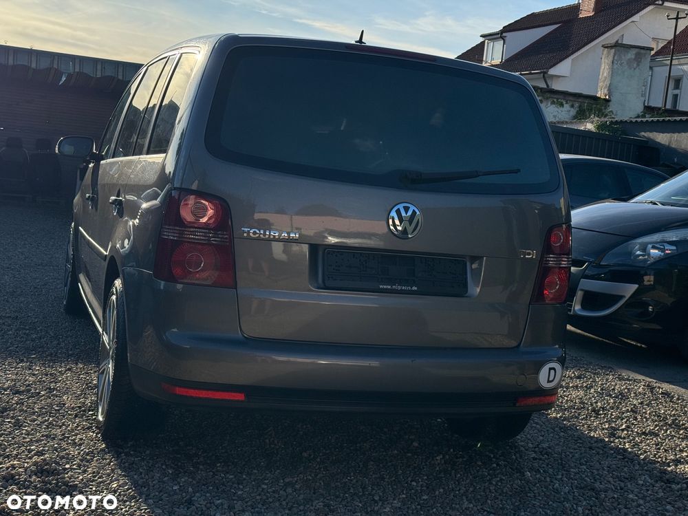 Volkswagen Touran 1.9 TDI DPF Blue Motion Trendline - 6