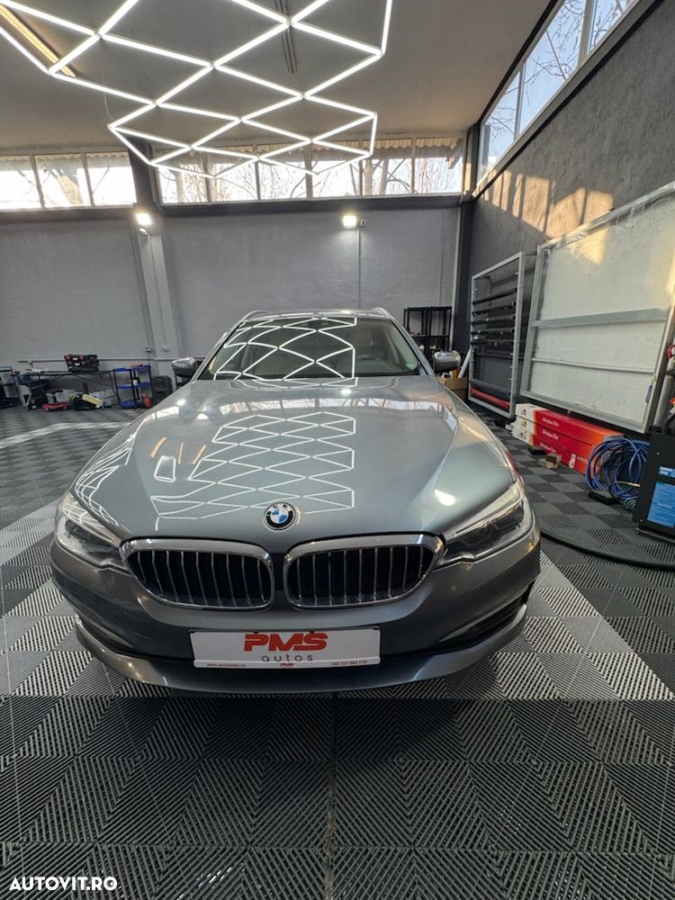 BMW Seria 5 520d Touring Aut. Luxury Line - 2