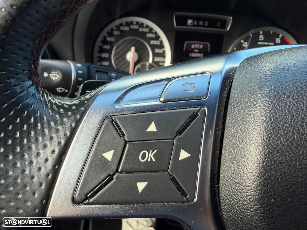 Mercedes-Benz A 45 AMG 4-Matic - 26