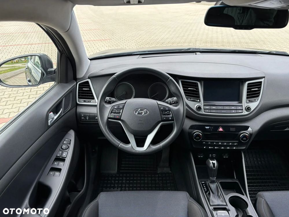 Hyundai Tucson blue 1.7 CRDi 2WD DCT Premium - 33