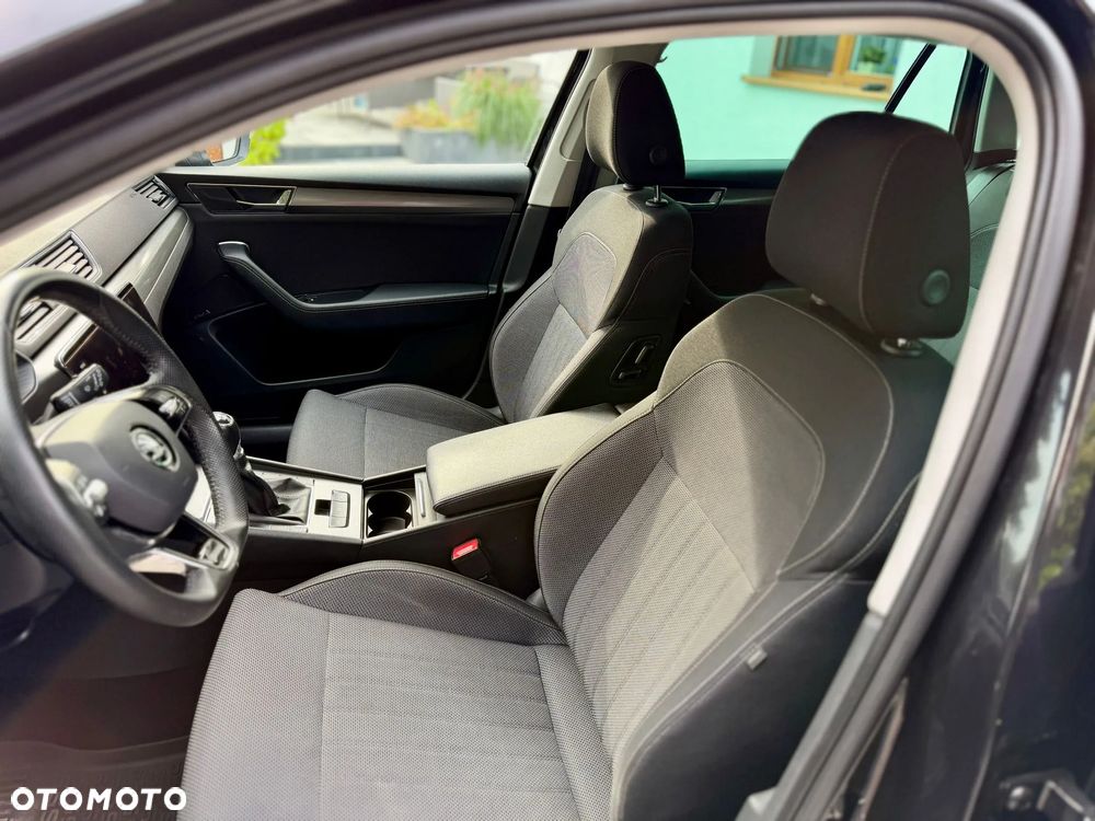 Skoda Superb 2.0 TDI SCR Style - 7
