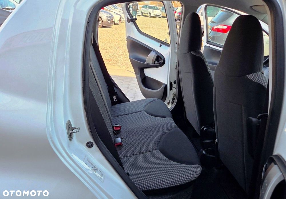 Toyota Aygo - 13