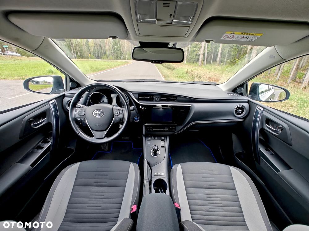 Toyota Auris - 22