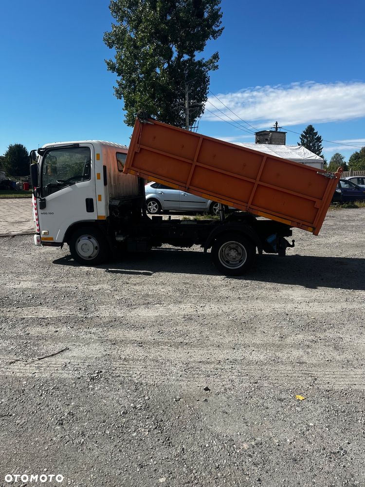 Isuzu NMR85 - 7