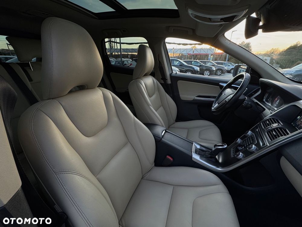 Volvo XC 60 D4 Geartronic Summum - 27
