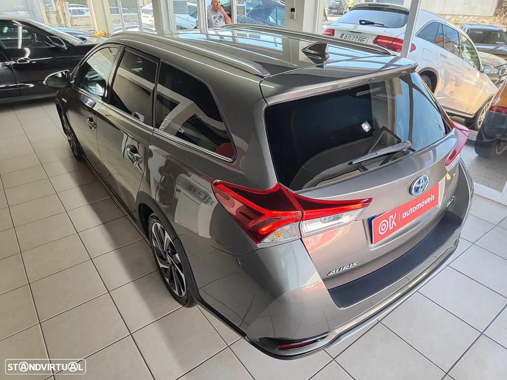 Toyota Auris Touring Sports 1.8 HSD Comfort +P.Techno+P.Sport - 9