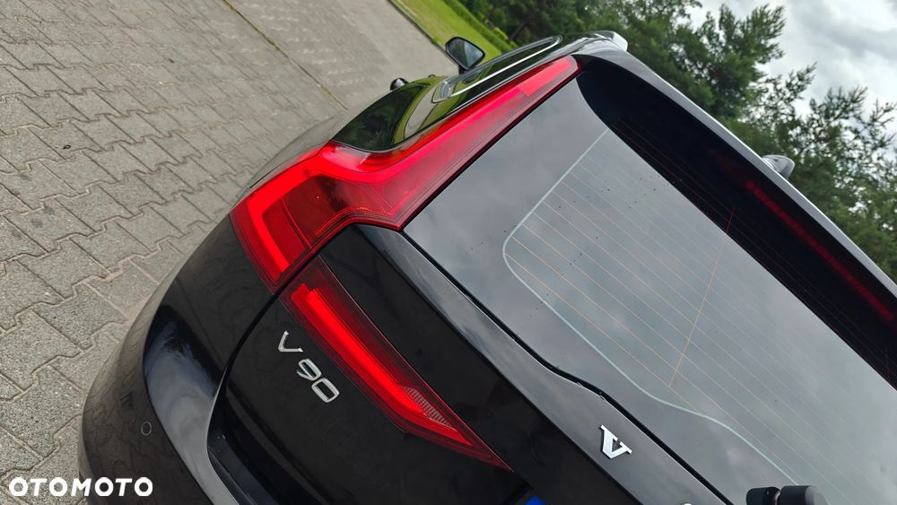 Volvo V90 D4 Momentum Pro - 10