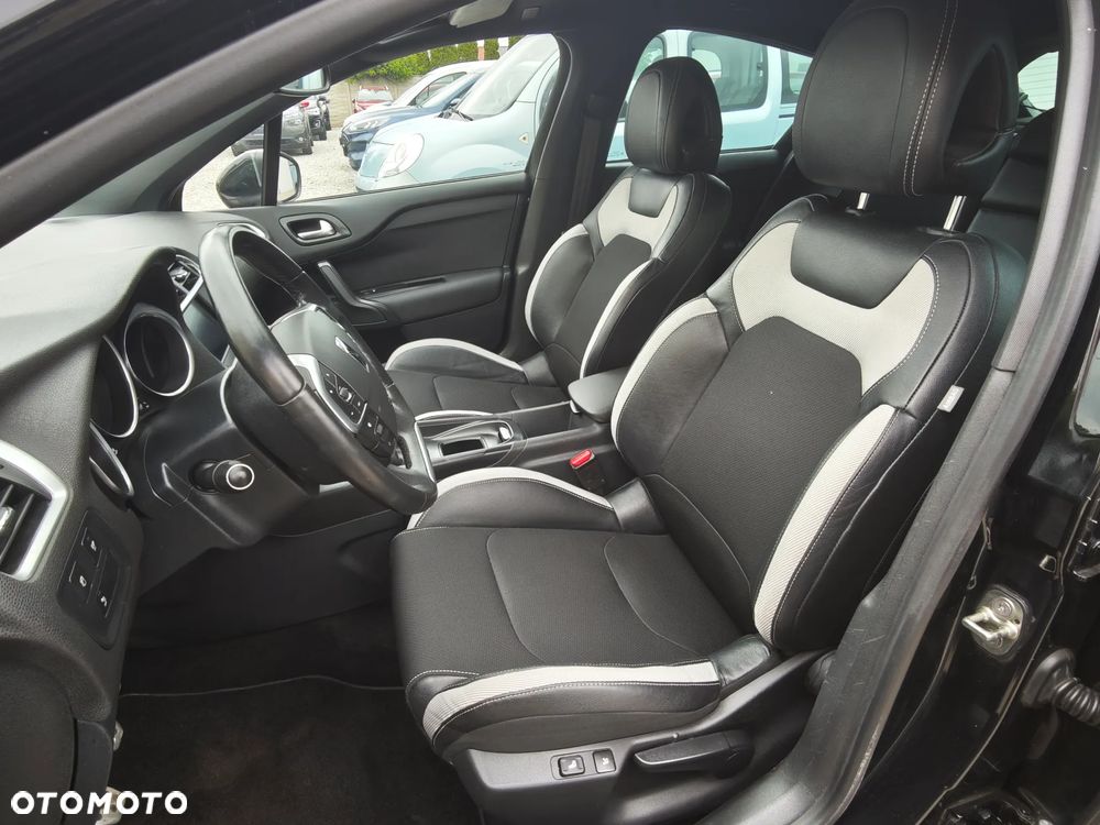 Citroën DS4 e-HDi 110 SoChic - 16