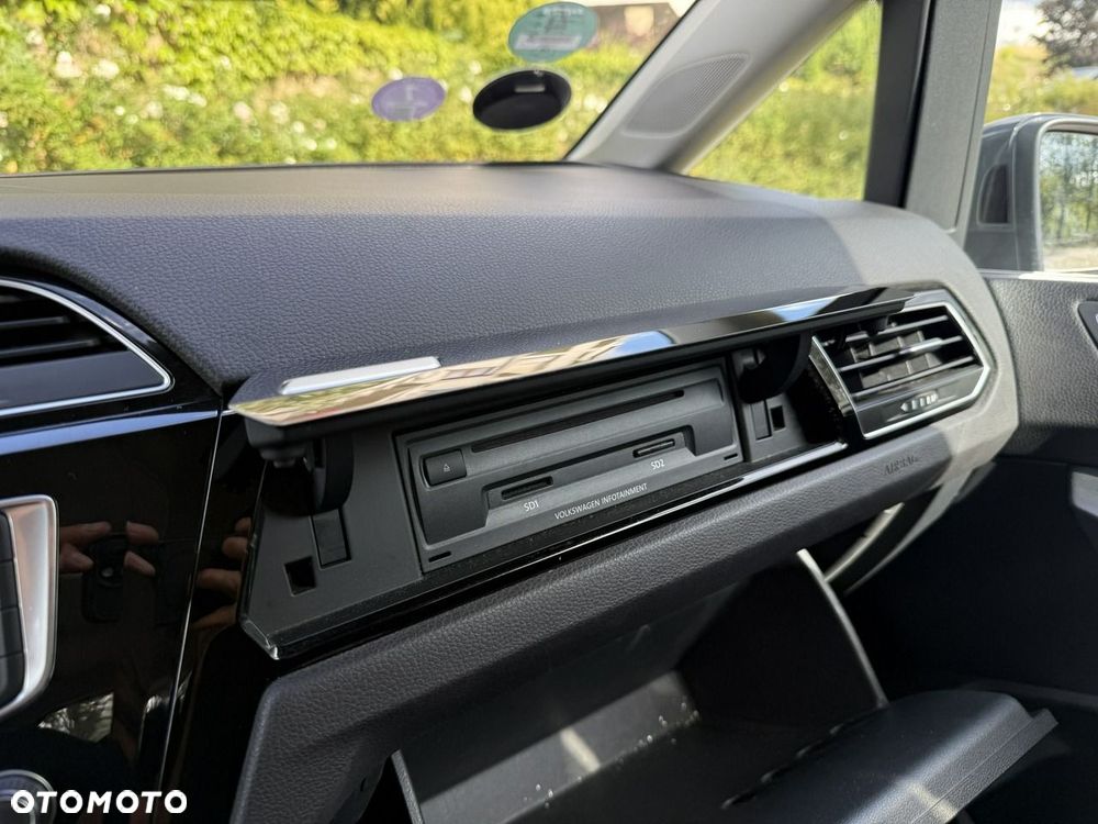 Volkswagen Touran 1.8 TSI BMT Highline DSG - 28