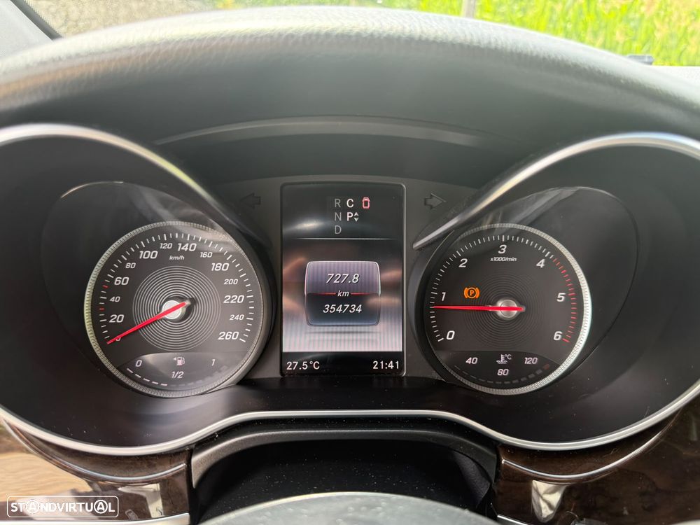 Mercedes-Benz V 220 CDI Longo Avantgarde Aut. - 12