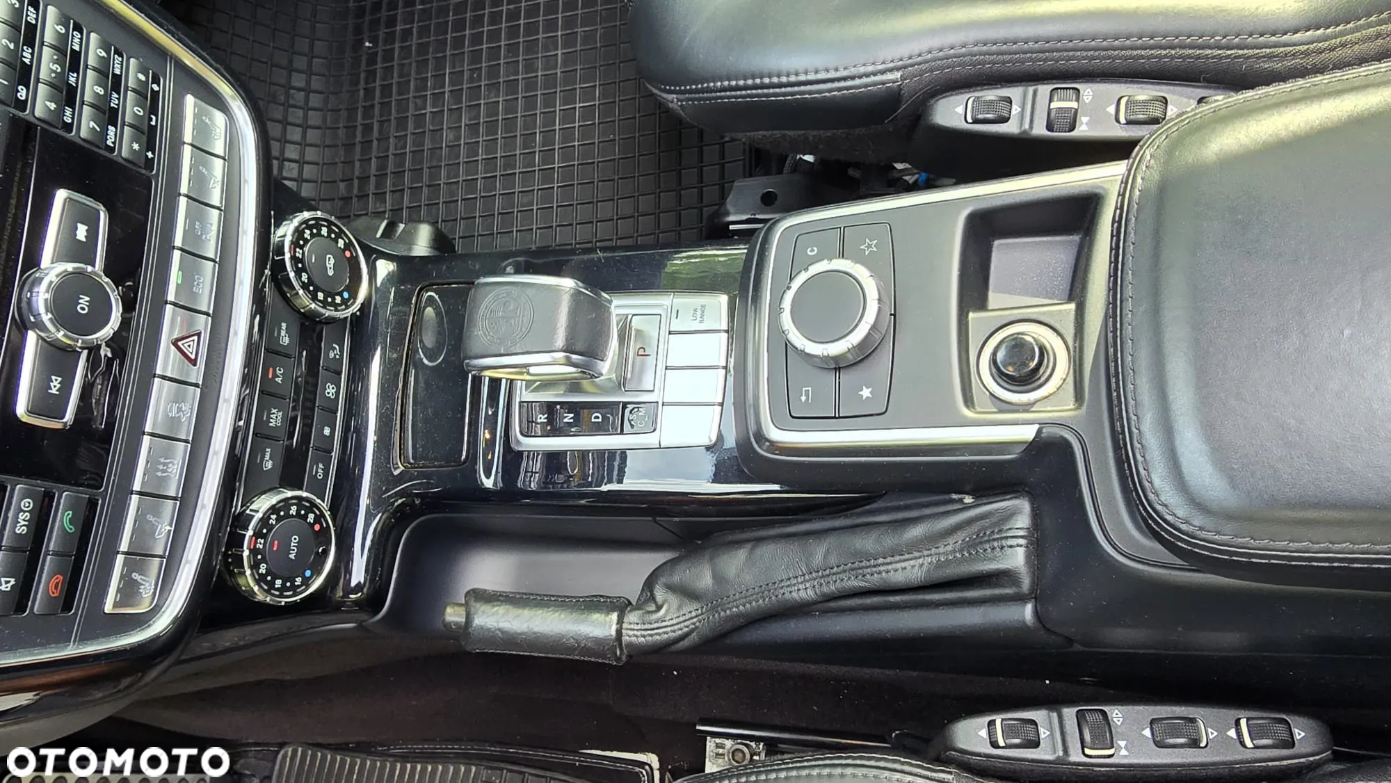 Mercedes-Benz Klasa G 63 AMG AMG SPEEDSHIFT 7G-TRONIC - 15