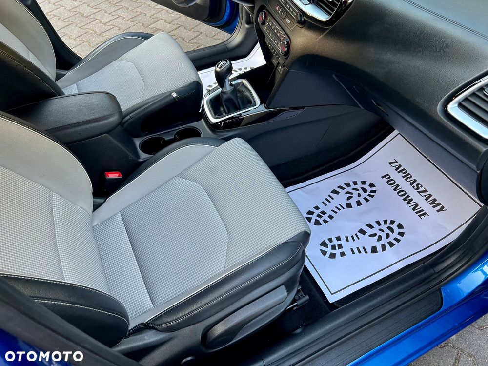 Kia Ceed 1.6 CRDi mHEV L - 16