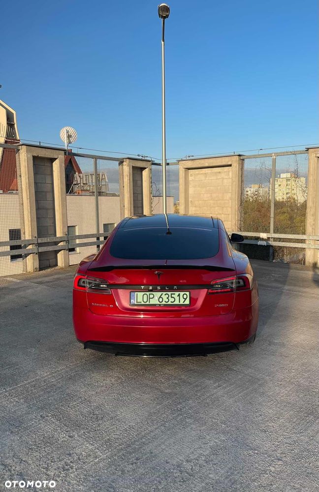 Tesla Model S Dual Motor Allradantrieb Performance - 7