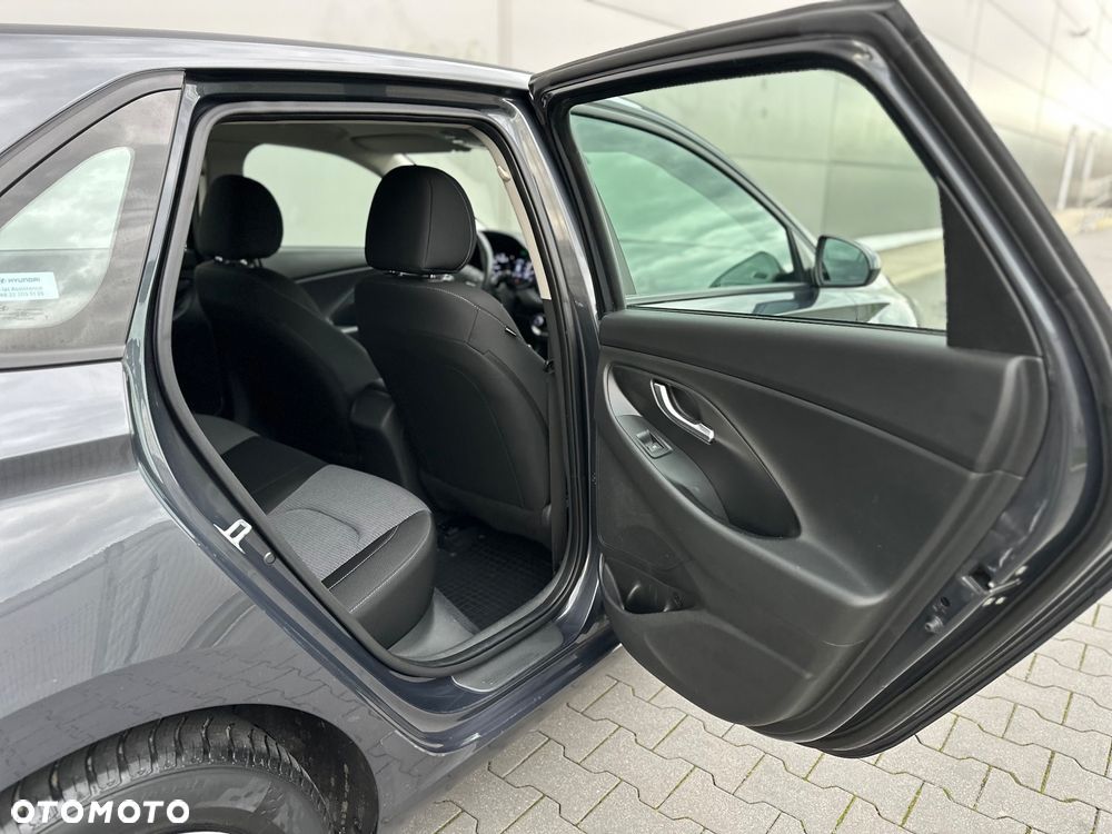 Hyundai i30 1.5 DPI Modern - 17