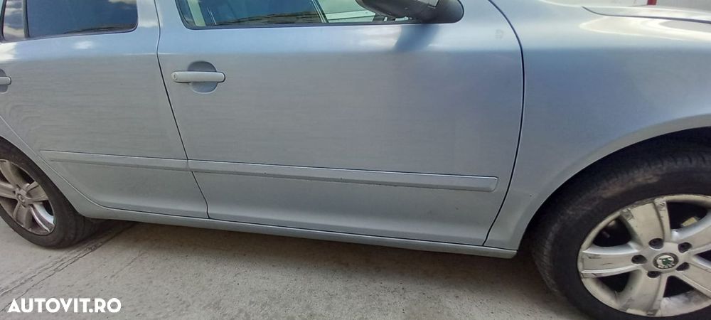 USA SKODA OCTAVIA 2 D.F - 1