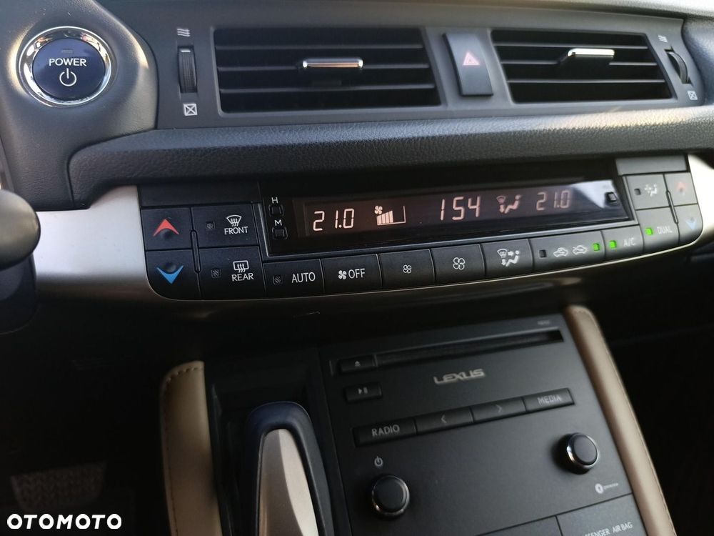 Lexus CT 200h Elegance EU6 - 17