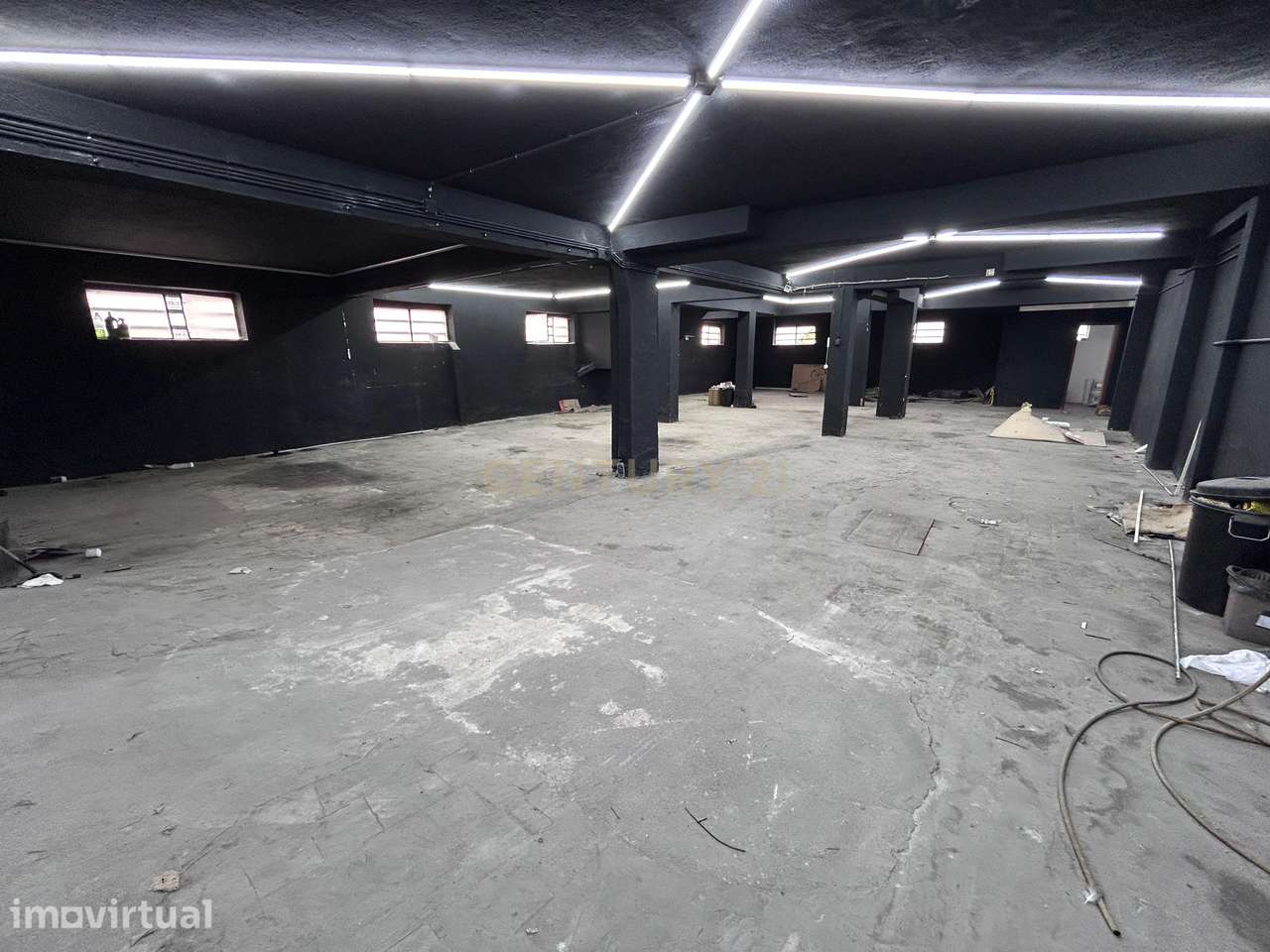 Armazém – 627 m² – Baixa da Banheira - Grande imagem: 3/6