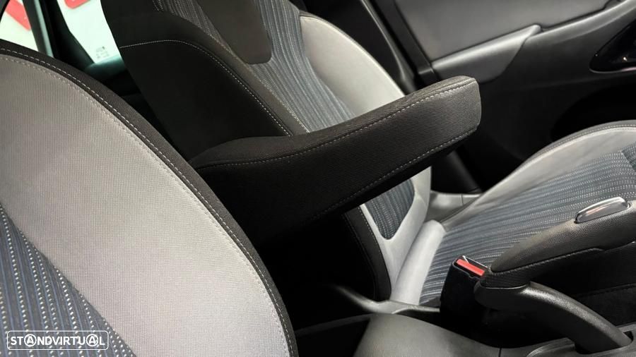 Opel Crossland X 1.2 S&S Auto 120 Anos - 28