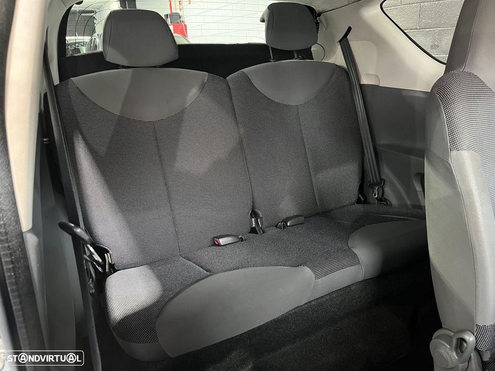 Peugeot 107 1.0 Trendy E4 - 12