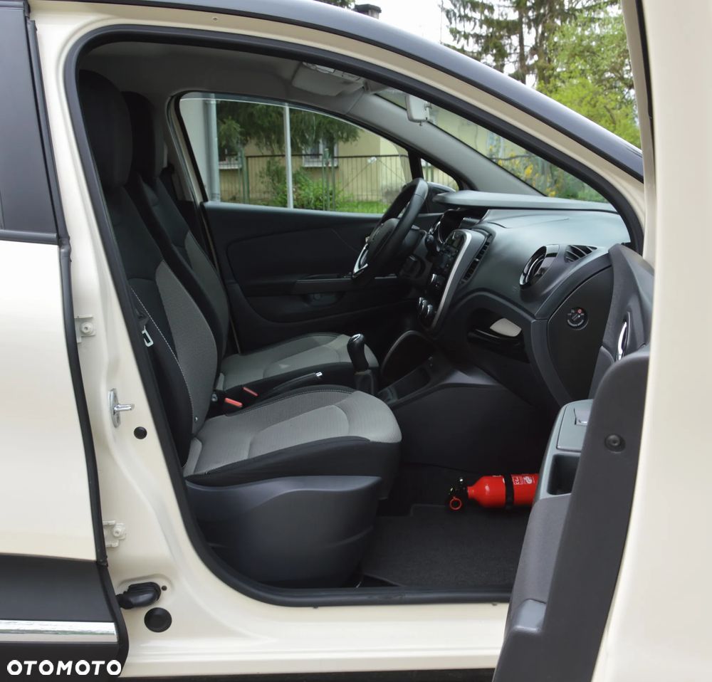 Renault Captur - 23