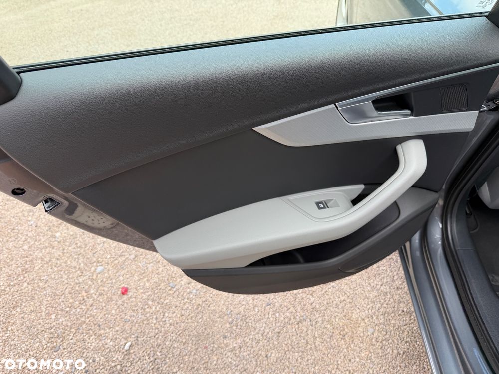Audi A4 Limousine 2.0 TDI S tronic design - 31