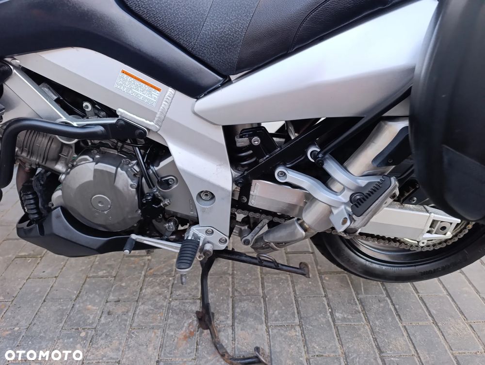 Suzuki V-STROM - 14