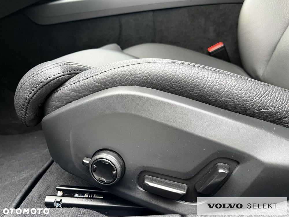Volvo V60 Cross Country - 12
