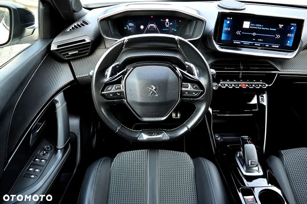 Peugeot 2008 BlueHDi 130 EAT8 GT - 29