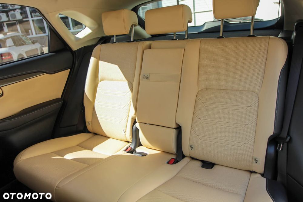 Lexus NX 300h Comfort AWD - 16