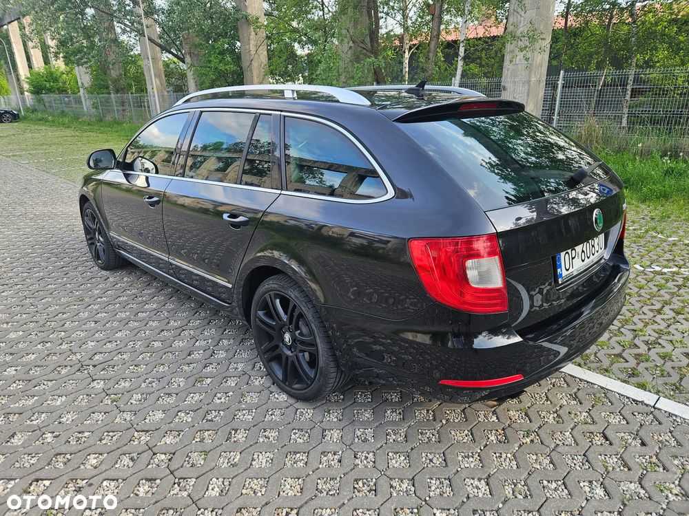 Skoda Superb 2.0 TDI DSG Elegance - 9