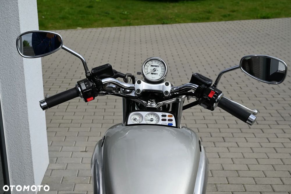 Yamaha V-MAX - 7