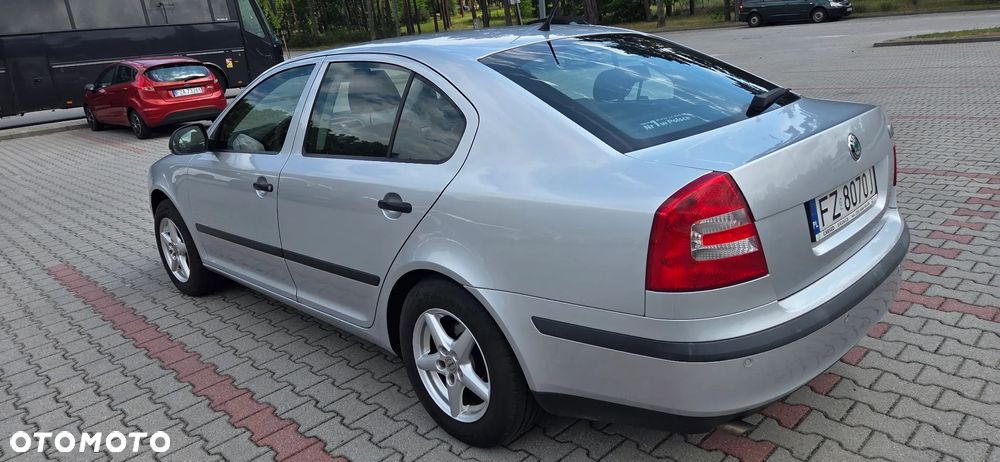 Skoda Octavia 1.6 Tour - 7