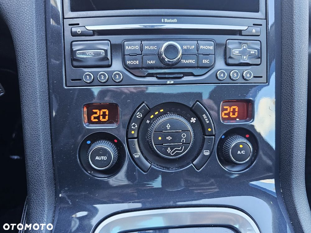 Peugeot 5008 HDI FAP 110 EGS6 Platinum - 12