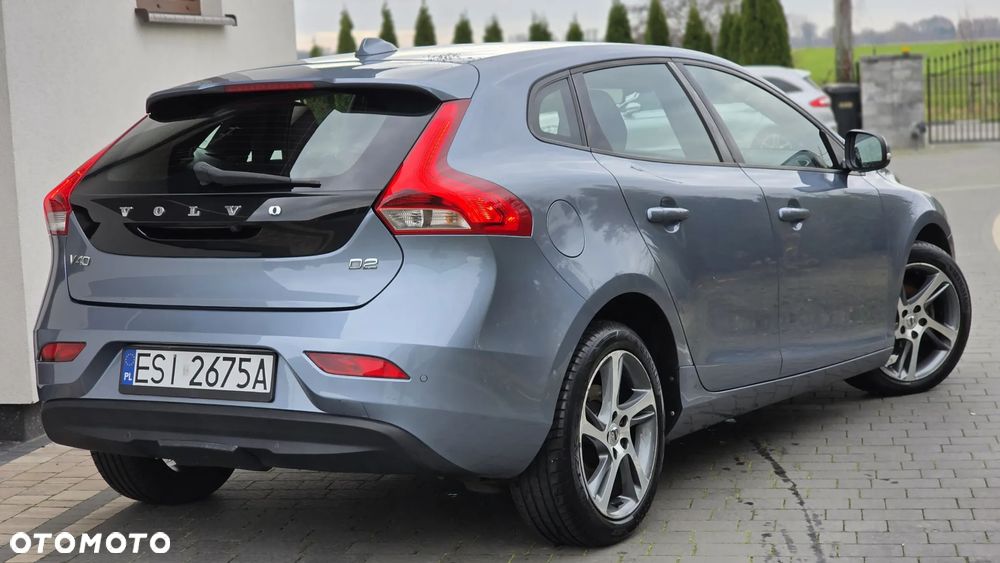 Volvo V40 D2 Momentum - 4