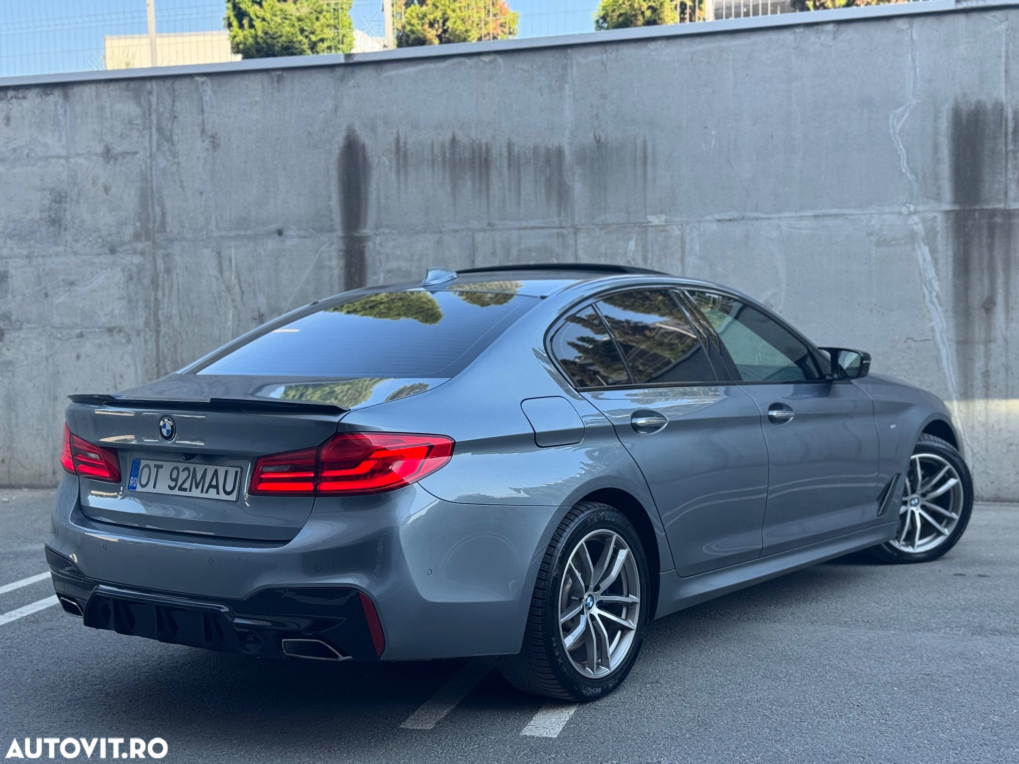 BMW Seria 5 530d xDrive Aut. - 3