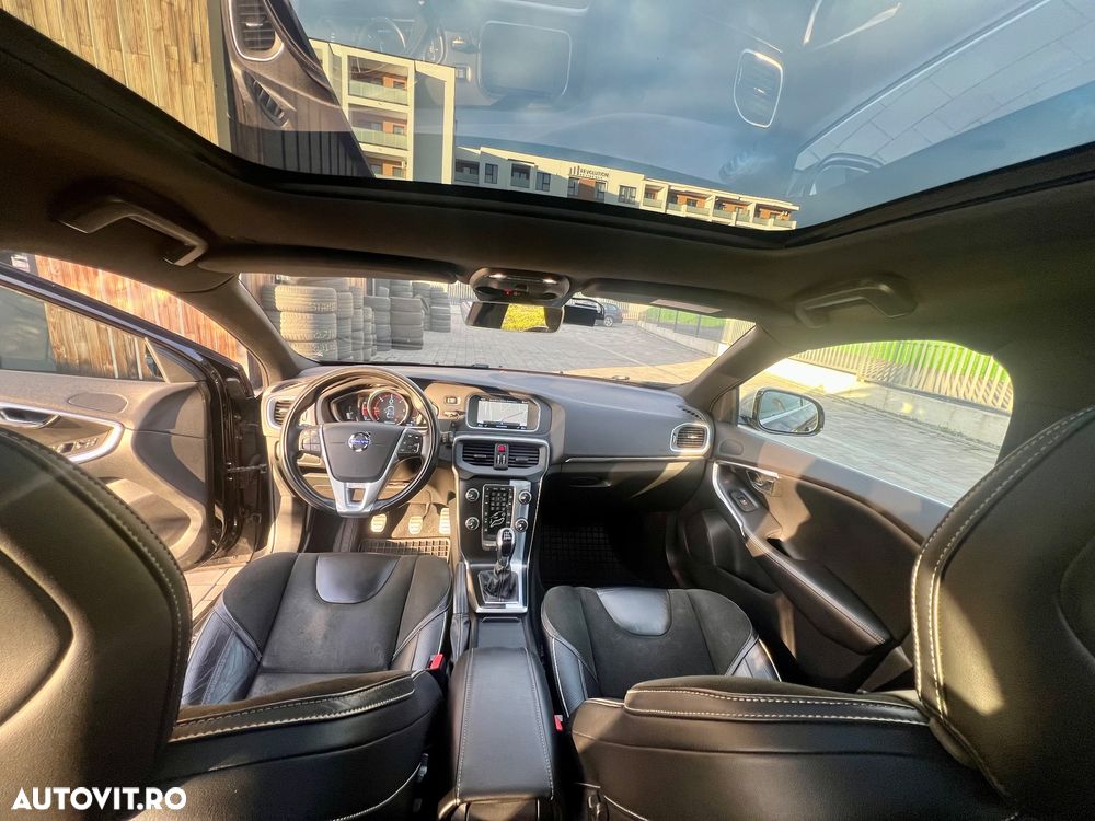 Volvo V40 D3 R-Design - 22