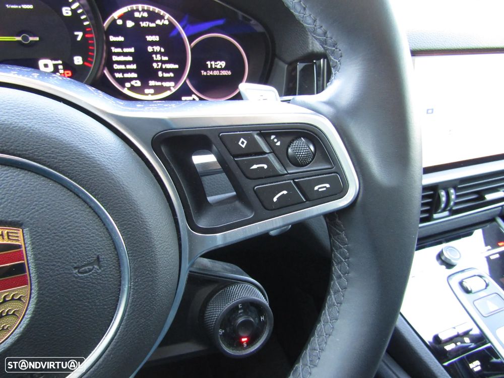 Porsche Cayenne Coupé E-Hybrid - 16