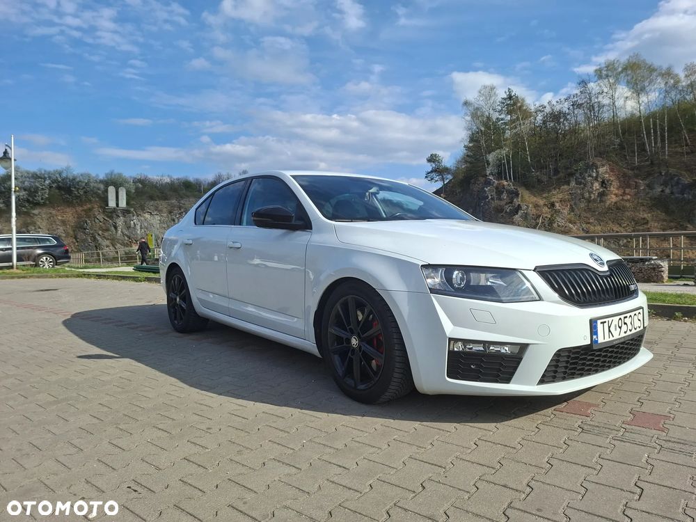 Skoda Octavia 2.0 TDI RS DSG - 2